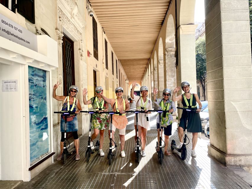 Palma: Guided 1.5 H city tour on Electric scooter - Getting comfortable on the electric scooter