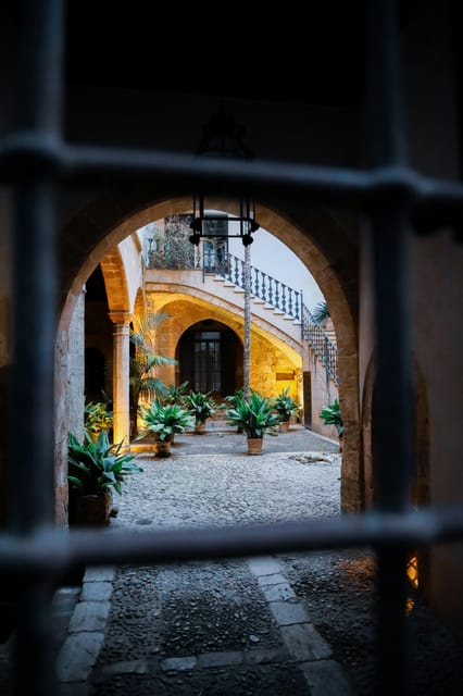 Palma: "History & Beauty" Eco-Friendly E-Scooter Tour - Key points at a glance