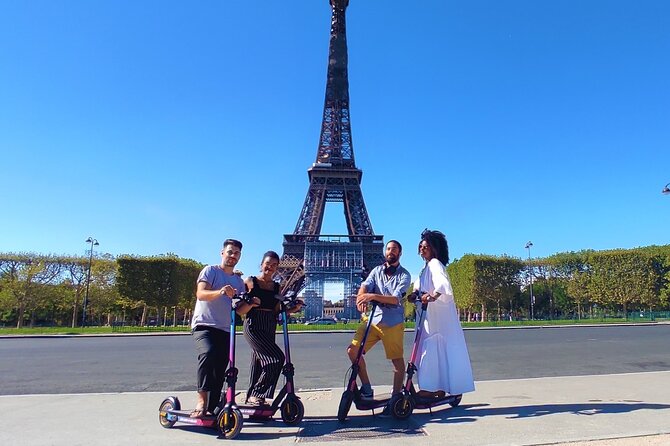 Paris City Tour by E-Scooter with Fun Guide (Small groups) - What the guide adds to the ride