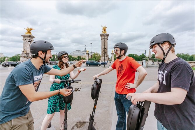 Paris E-Scooter Tour with fun & informative guide (small groups) - Notre-Dame and Île de la Cité