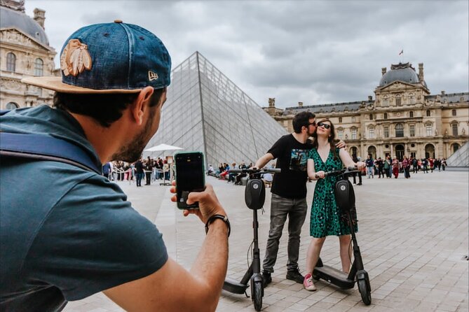 Paris E-Scooter Tour with fun & informative guide (small groups) - A worthwhile pause in Le Marais
