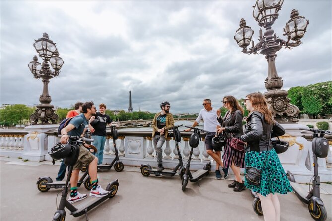 Paris E-Scooter Tour with fun & informative guide (small groups) - The Seine, Grand Palais, and Pont Alexandre III