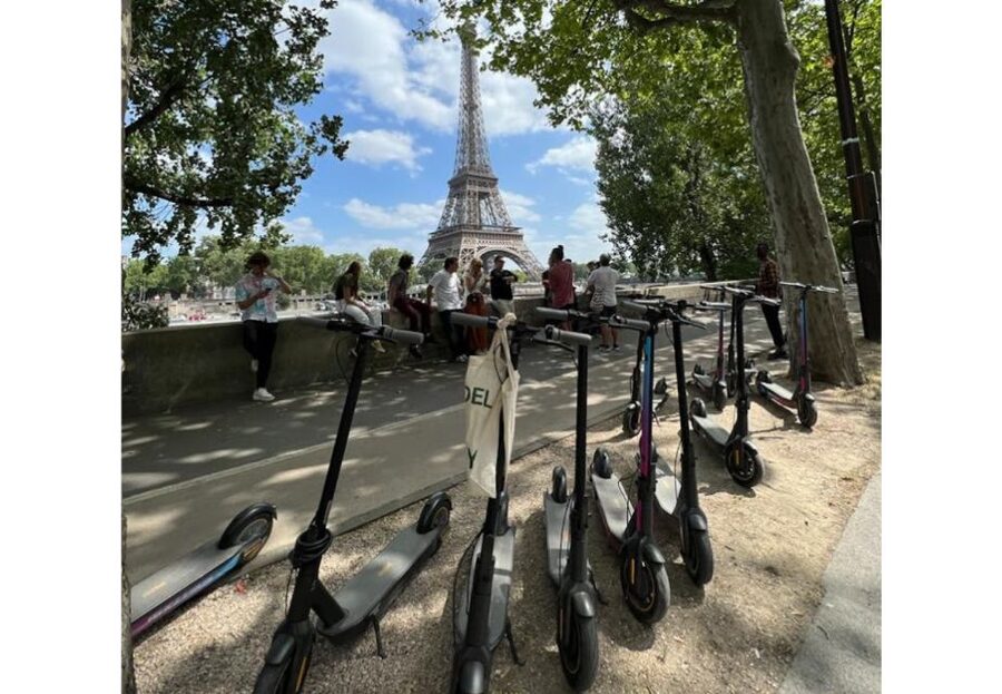 Paris: Small-Group E-Scooter Tour with a Local Guide - Key points to know before you book