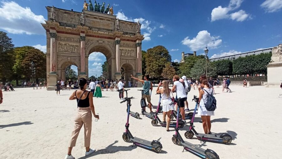 Paris: Small-Group E-Scooter Tour with a Local Guide - Pont des Arts and the Louvre courtyard