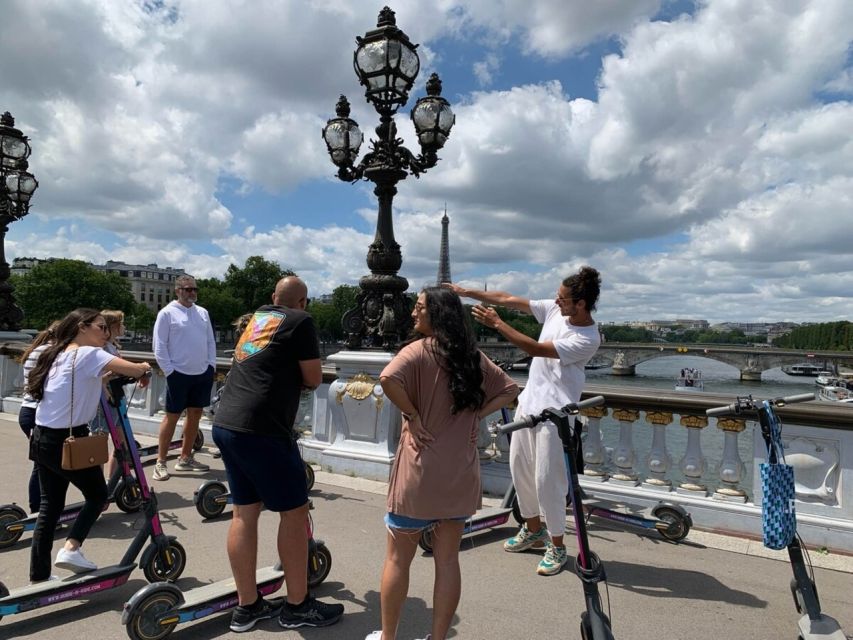 Paris: Small-Group E-Scooter Tour with a Local Guide - The Eiffel Tower as the tour’s big payoff