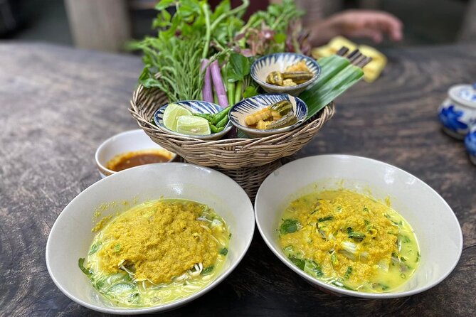 Phnom Penh Evening Foodie Vespa Tour / Tuk Tuk Available - Why this is a smart first-night food tour