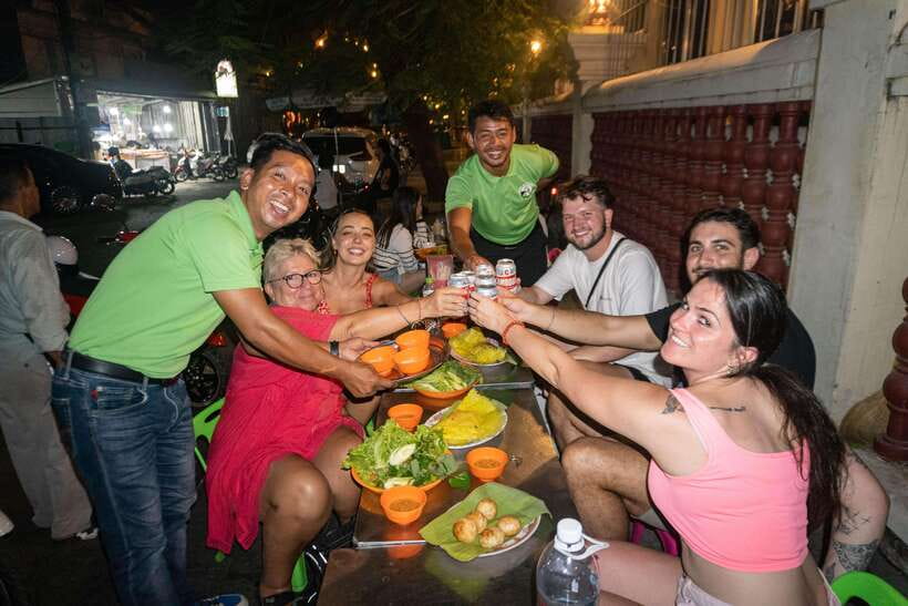 Phnom Penh Night Foodie Vespa Tour / Tuk Tuk Available - Why this Phnom Penh night tour works