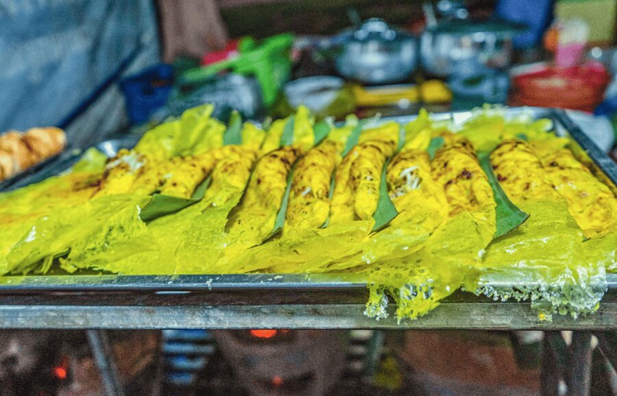 Phnom Penh Night Foodie Vespa Tour / Tuk Tuk Available - Finishing at Bassac Lane