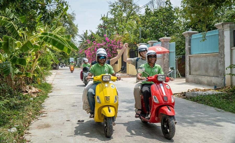Phnom Penh Silk Island Haft Day Tour - Top Rating Experience - Koh Oknha Tei Market and everyday shopping