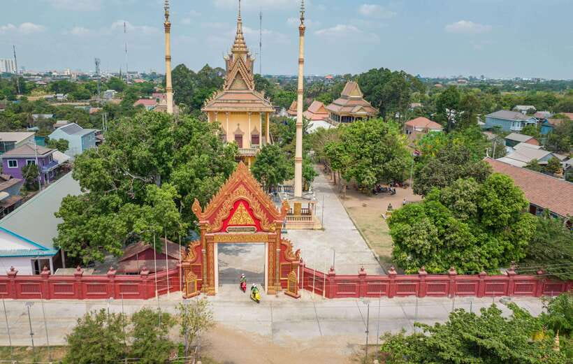 Phnom Penh Silk Island Sunset Vespa Tour / Tuk Tuk Available - Seeing how dried tofu becomes a family business