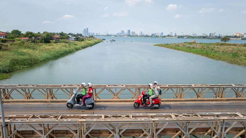 Phnom Penh: Silk Island Tour by Vespa with Tuk Tuk Available - What makes this Phnom Penh Vespa tour special