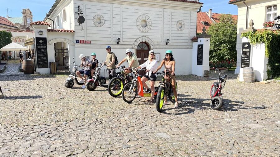 Prague: Highlights Tour on e-Scooter or eBike - Returning through Lesser Quarter sights