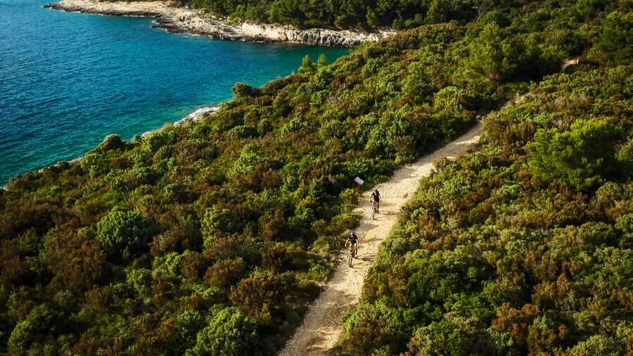 Premantura: Cape Kamenjak Off-Road E-Scooter Tour - Why Cape Kamenjak works so well by e-scooter