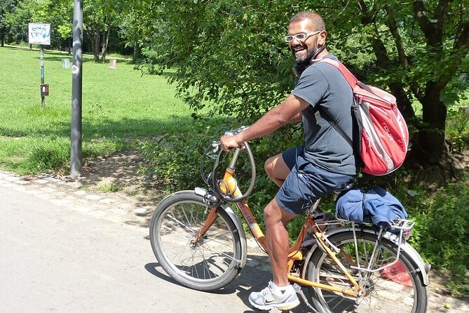 Private Guide Up to Group 6 - ONE Rickshaw, (E)Bikes, E-Scooters - Museum Island and Unter den Linden