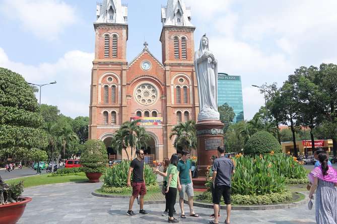 Private Ho Chi Minh Sightseeing and Food Tour by Scooter - Why a scooter is the right way to see Saigon