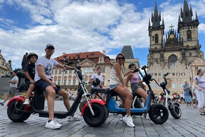 Private live-guided E-Scooter TOURS around Prague - Pařížská Street and the Jewish Quarter
