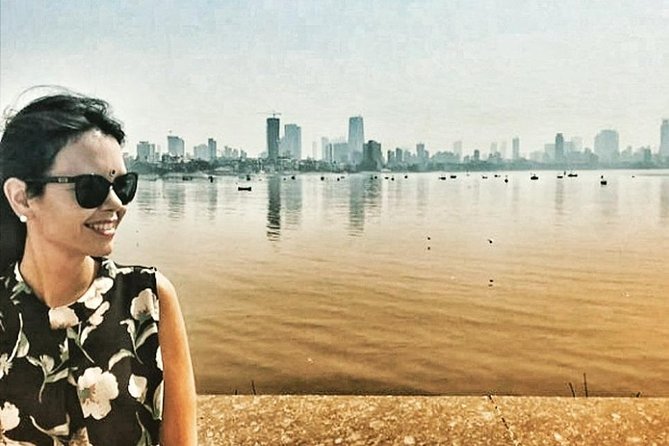 PRIVATE Mumbai Full Day Tour in Premium Car/Bus/Moped with GUIDE - An hour in Colaba