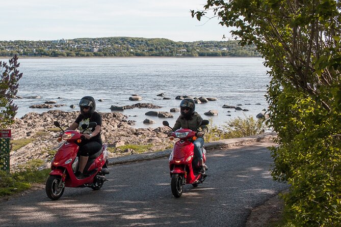 Quebec City - Scooter Rental on Ile d'Orléans - Picking up the scooter at Motel Île d’Orléans