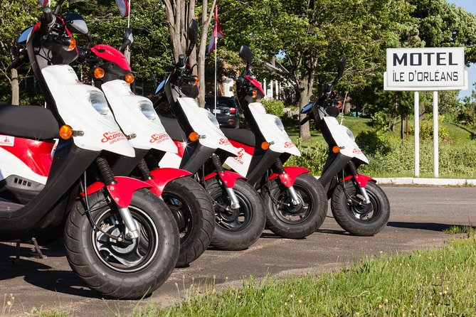 Quebec City - Scooter Rental on Ile d'Orléans - Reaching the St. Lawrence River