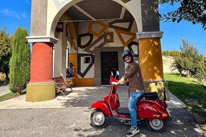 Rent a vintage Vespa for a whole day in Alba - Why a Vespa suits the Langhe
