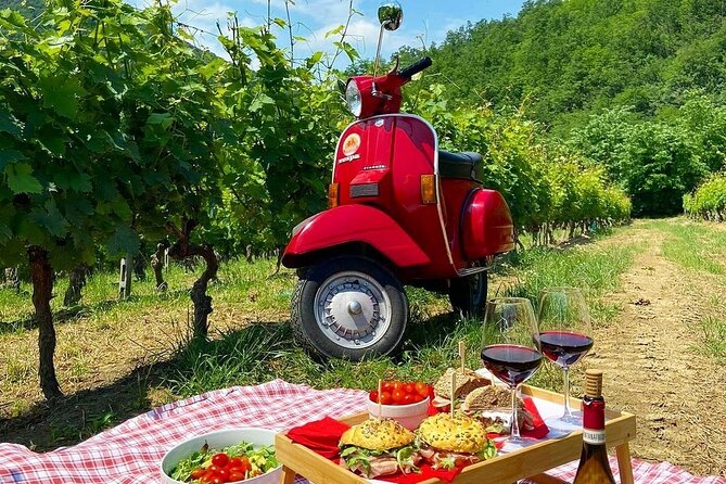 Rent a vintage Vespa for a whole day in Alba - Who should book this ride