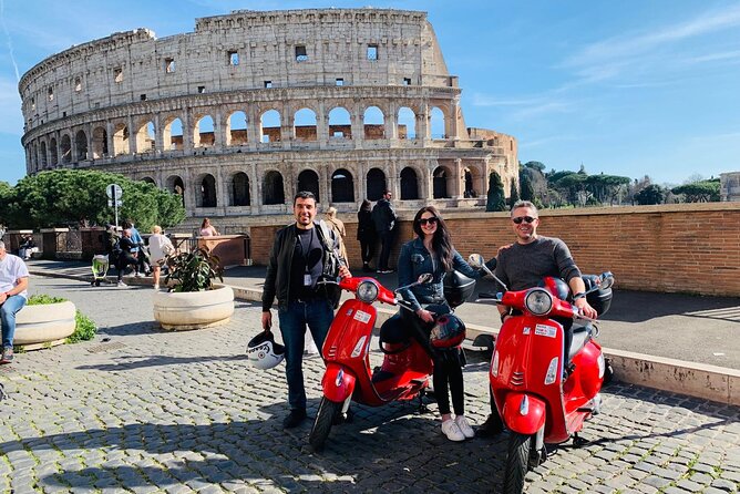 Rome by Vespa – with Francesco: the Best Guided Vespa Tour - Self-drive or passenger with a driver?