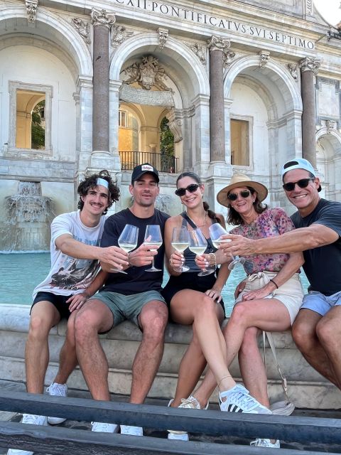Rome: Evening Fiat 500 and Vespa Prosecco Tour - Colosseum after dark, a powerful first stop