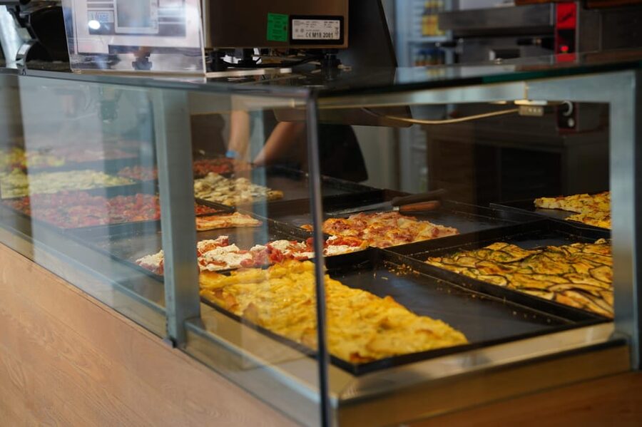 Rome: Guided City Food Tour by Vespa and Tastings - Pizza and trapizzino: two different Roman bites