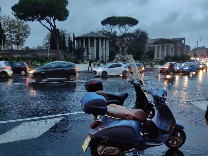 Rome: Guided Vespa City Tour - A private ride with room for your own Rome