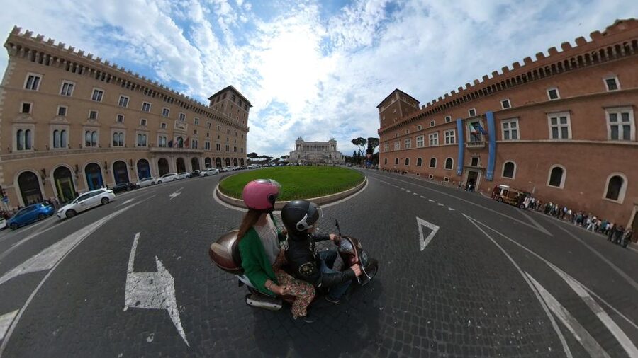 🛵 Rome: Private Scooter Guided Tour, Day - Night Ride💘🛵 - Vatican City and Castel Sant’Angelo