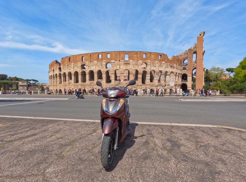 🛵 Rome: Private Scooter Guided Tour, Day - Night Ride💘🛵 - Janiculum Hill and the Fontanone