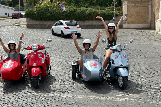 Rome Private Tour in a Vintage Vespa Sidecar Style for 90 Minutes - The Colosseum and Palatine Hill from the outside