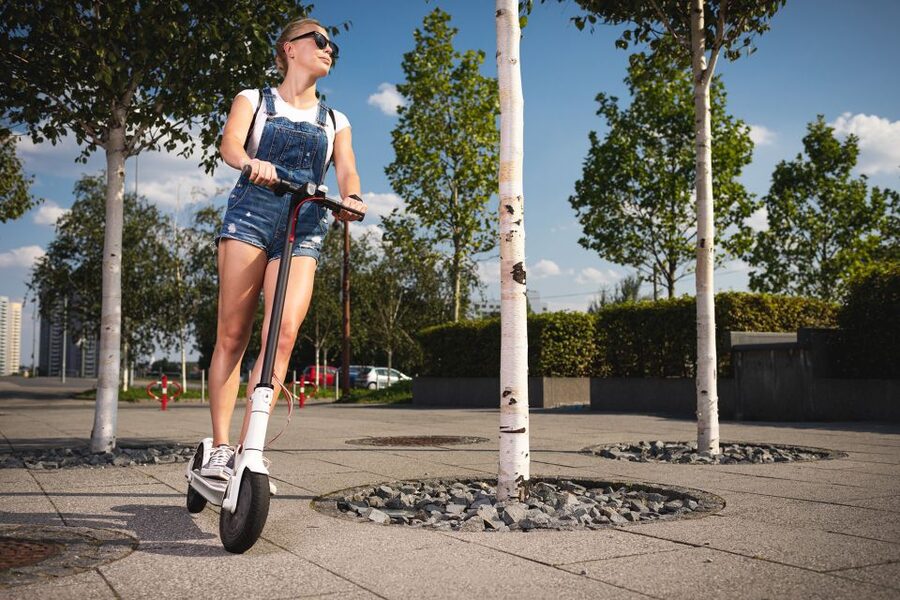 Rome: Rent an E-Scooter - Riding toward the Colosseum