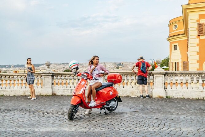 Rome Vespa 125cc Daily Rental - Picking up the Vespa at Via Aureliana 61