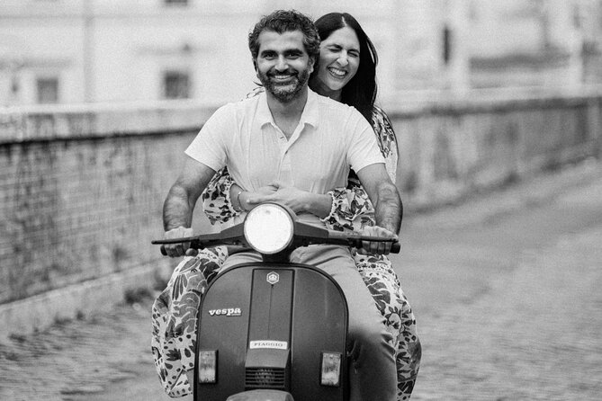 Rome Vespa Photography Service - Fontana dell’Acqua Paola brings the city into view