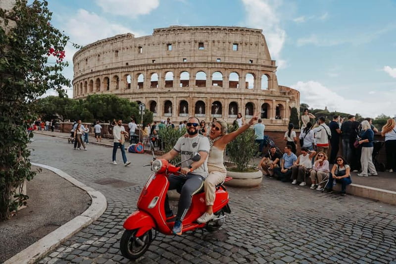 Rome: Vespa Ride in the Streets with Photography - The return route adds famous sights without slowing the tour