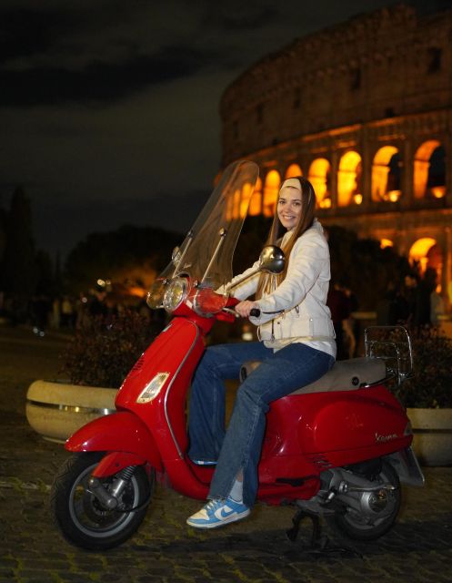 Rome: Vespa Scooter Night Tour with Pro Photographer service - Piazza Navona and Rome’s evening mood