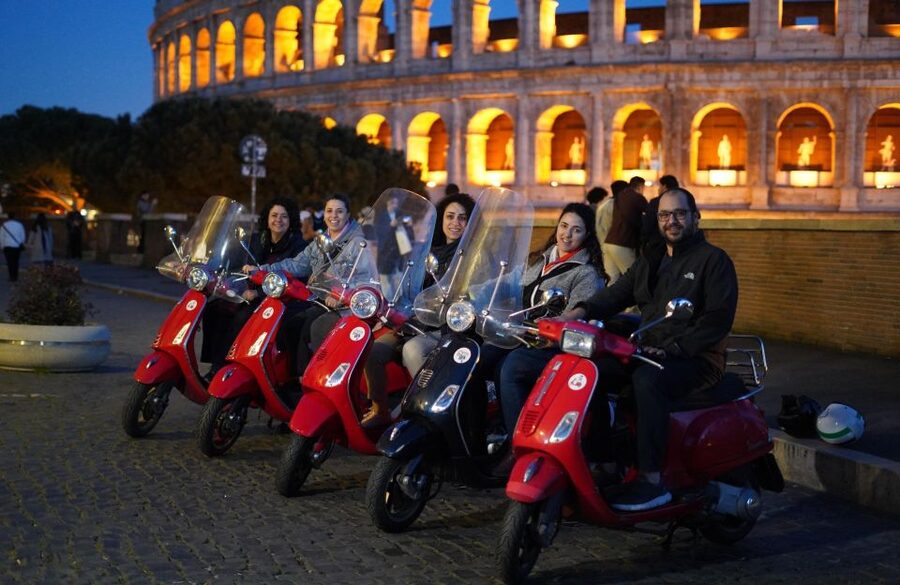 Rome: Vespa Scooter Night Tour with Pro Photographer service - What the photo service is really worth