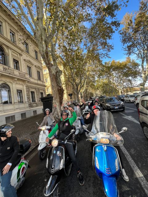 Rome: Vespa Self-Drive Tour with Gelato - Piazza Venezia and the first look at Rome’s grand scale