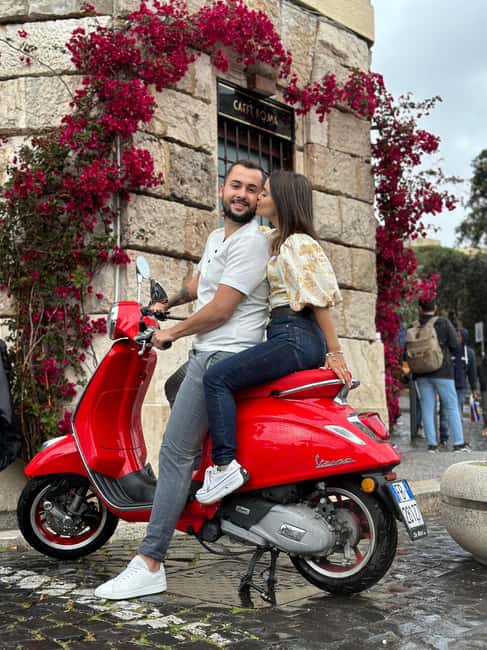 Rome: Vespa Tour with Local Guide - What the guides add to the ride