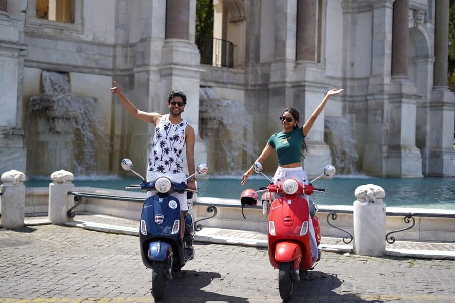 Rome: Vespa Tour with Photo services Small‑Group Highlights - Why Rome makes sense from a Vespa