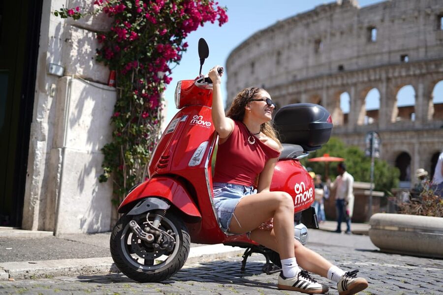 Rome: Vespa Tour with Photo services Small‑Group Highlights - The photo package and what it adds