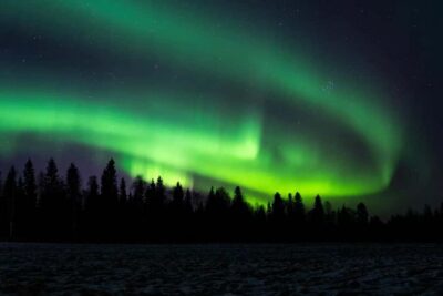 Rovaniemi: Northern Lights Electric Snow-Scooter Tour