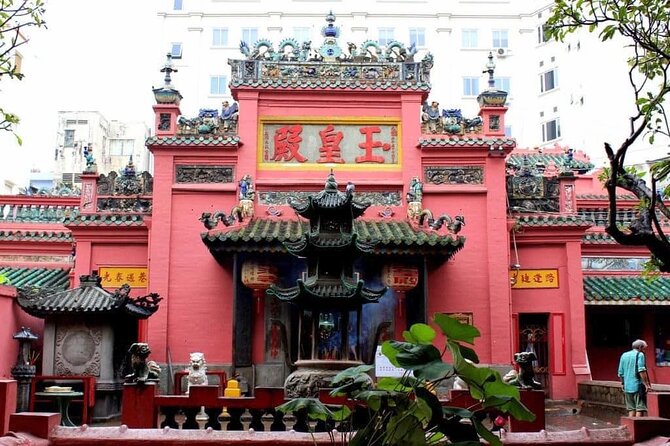 Saigon City Sights & War Remnant Museum on Scooter - Chợ Lớn reveals a Chinese-Vietnamese side of the city