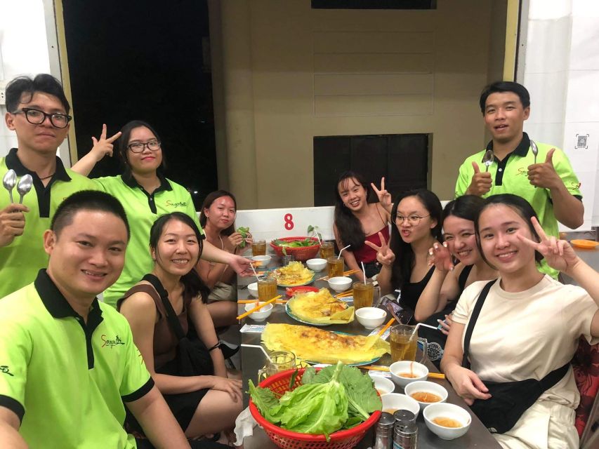 Saigon: Night Sightseeing And Street Food Tour By Vespa - The flower market and grilled rice paper