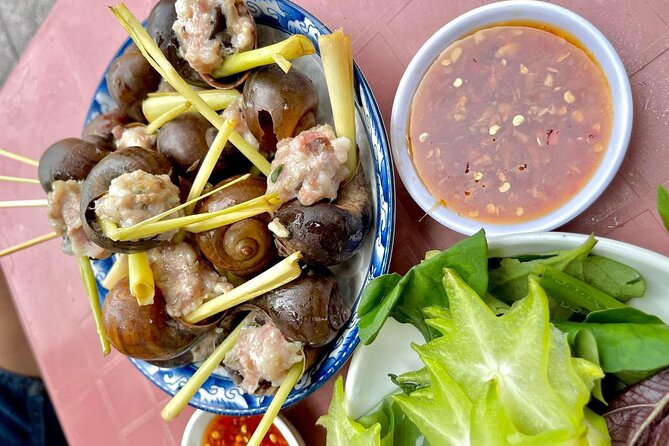 Saigon Scooter Adventure - City Sights & Street Food Tour - Jade Pagoda and the city’s spiritual side