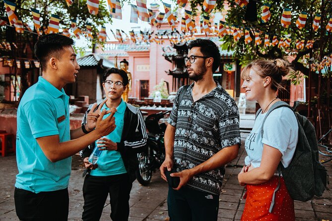 Saigon Sightseeing & Street Food Tour By scooter with Student - Timing, traffic, and comfort