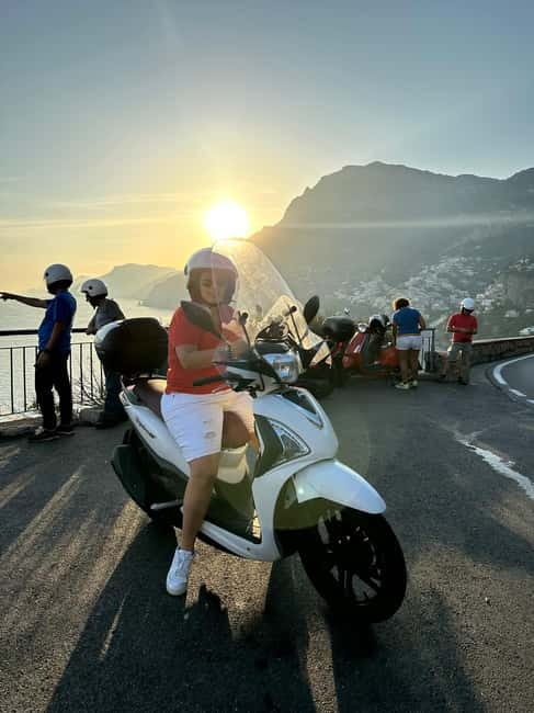 Salerno: Scooter Rental to travel the Amalfi Coast - Picking up the scooter at Turi Rent Salerno