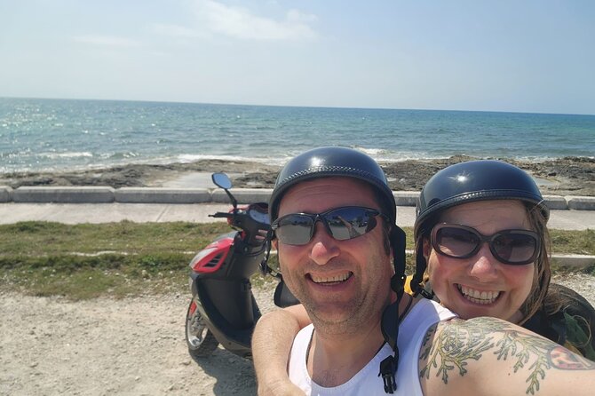 Scooter Rental Nassau - Picking up at the Tourism Police Station