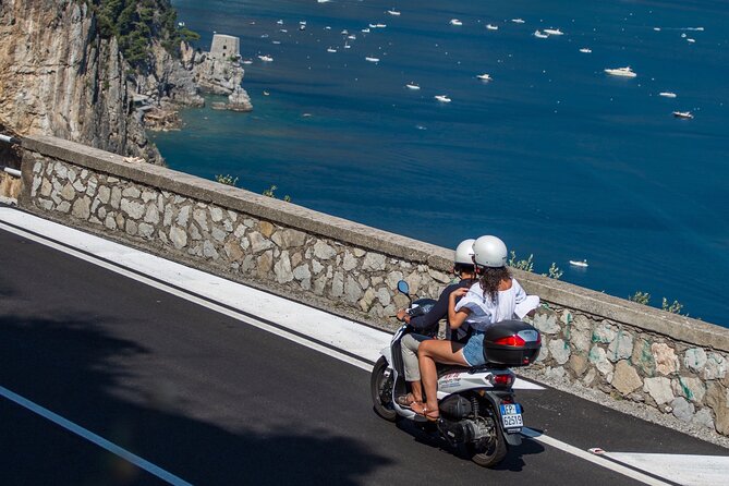 Scooter rental to visit the Amalfi Coast - License Rules You Need to Take Seriously
